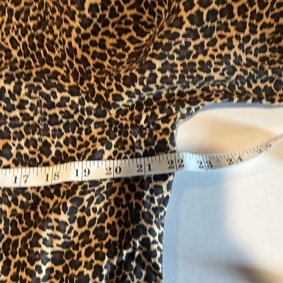 J Crew Women’s Animal Print Button Down Poplin Shirt in Signature Fit Size XL - Picture 9 of 10